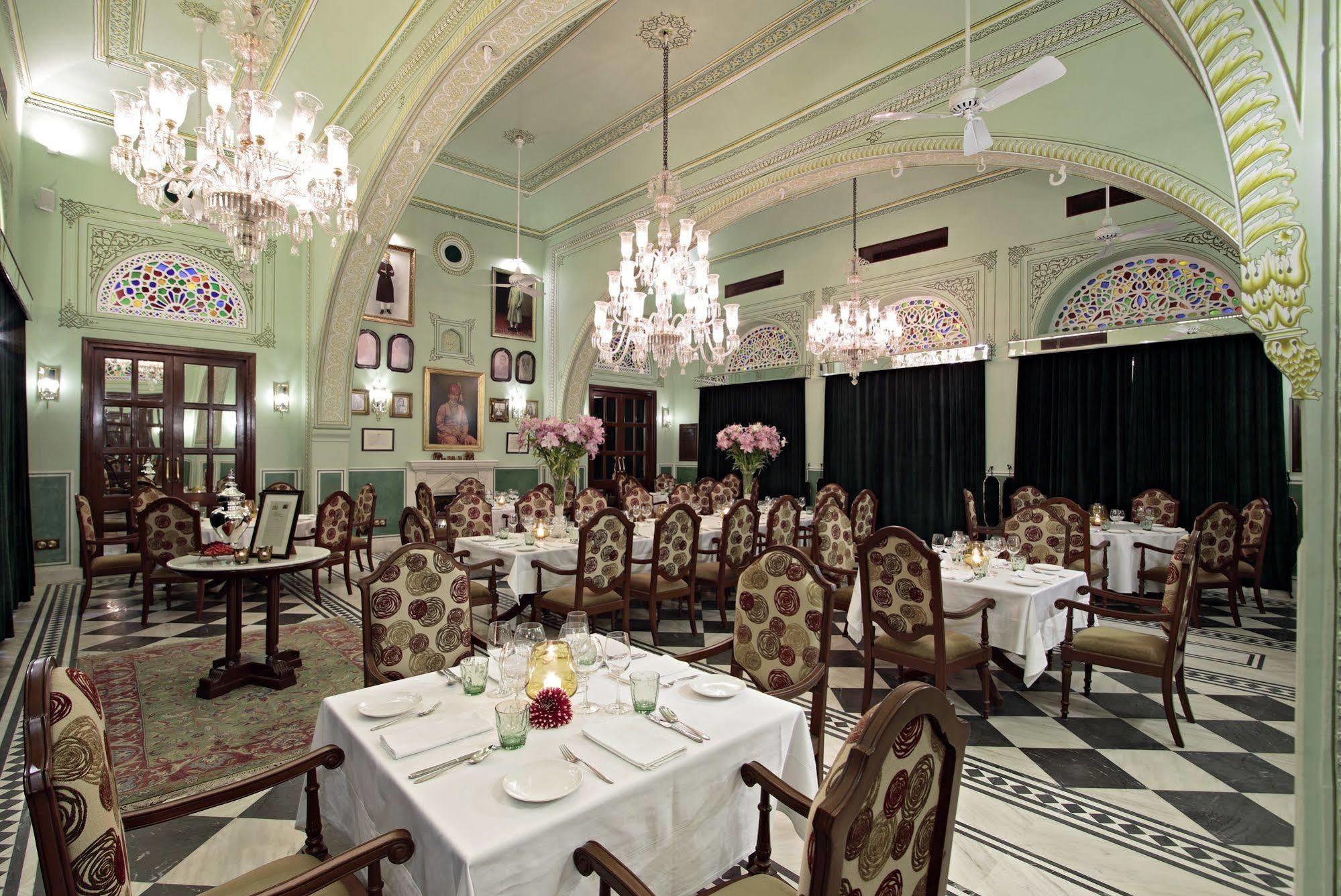 Samode Haveli Hotel Jaipur Bagian luar foto