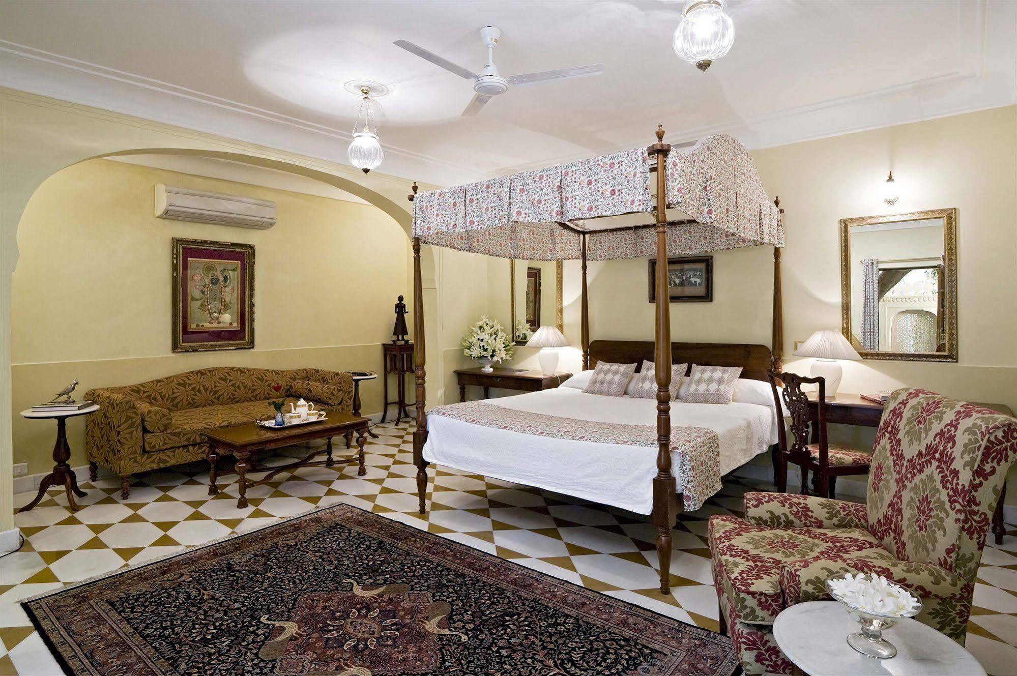 Samode Haveli Hotel Jaipur Bagian luar foto