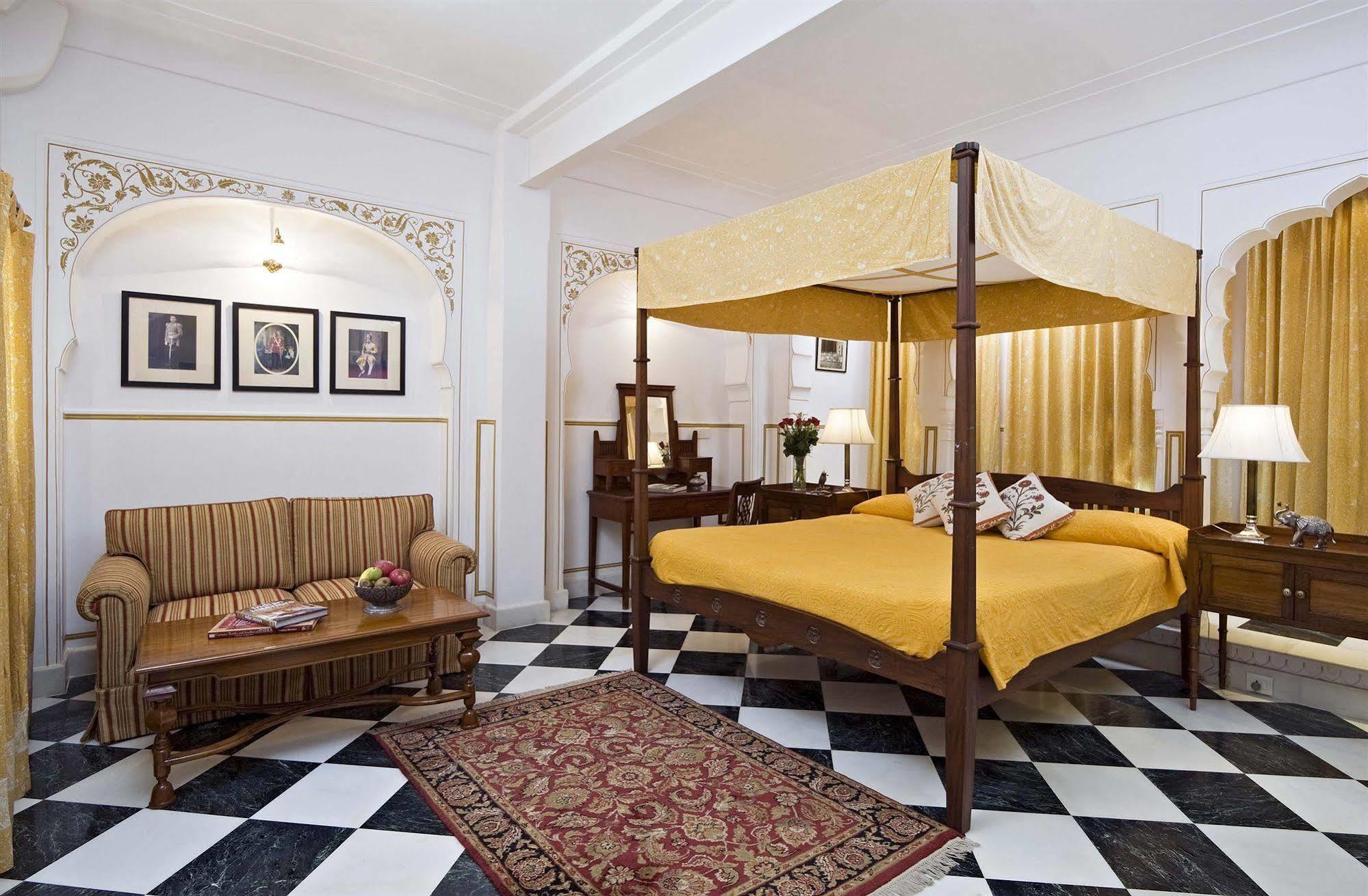 Samode Haveli Hotel Jaipur Bagian luar foto
